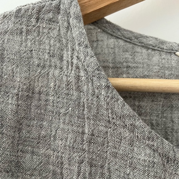 Elizabeth Suzann Harper Linen Tunic - Picture 8 of 8